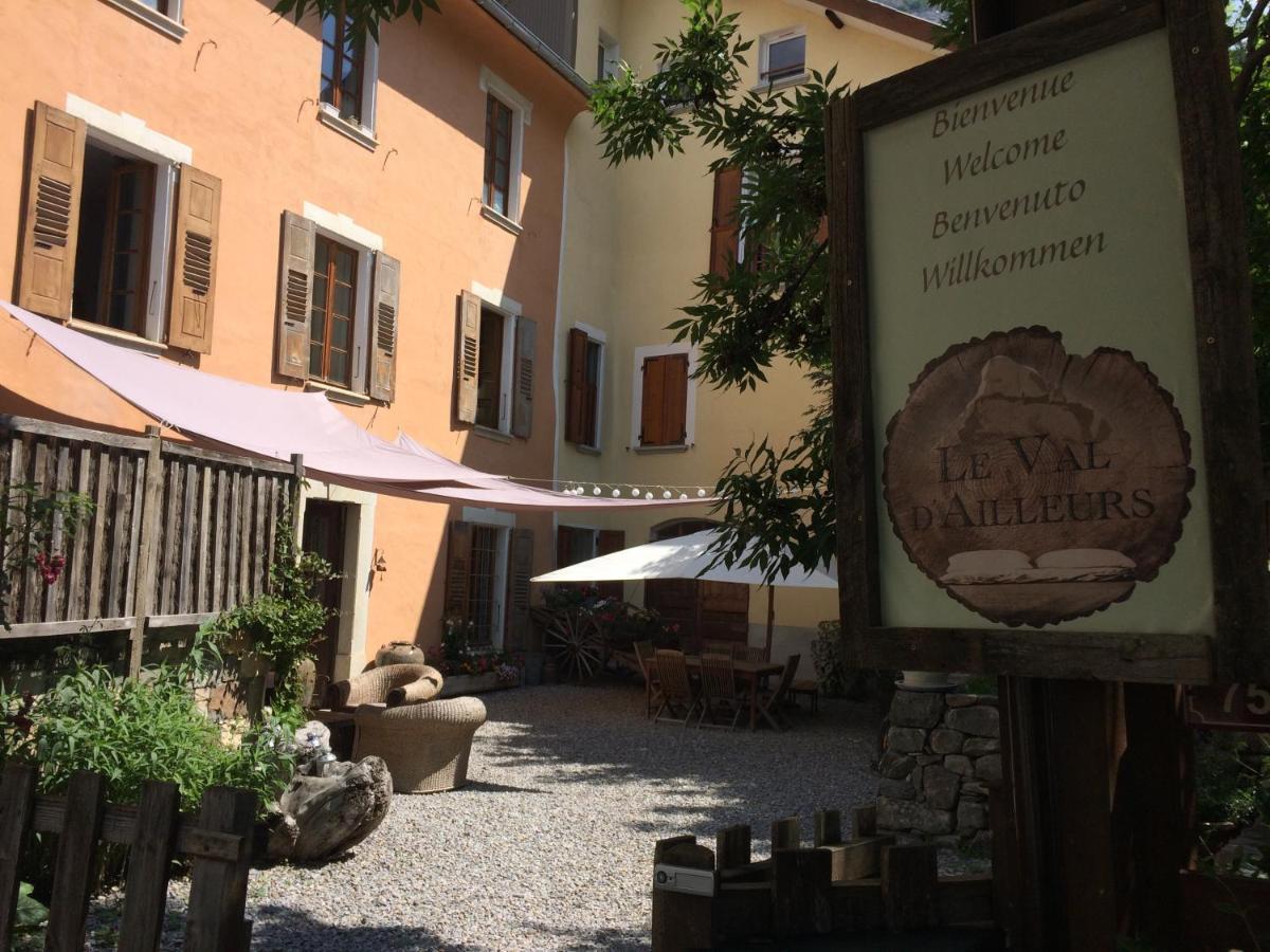 Le Val D'Ailleurs Acomodação com café da manhã Jausiers Exterior foto