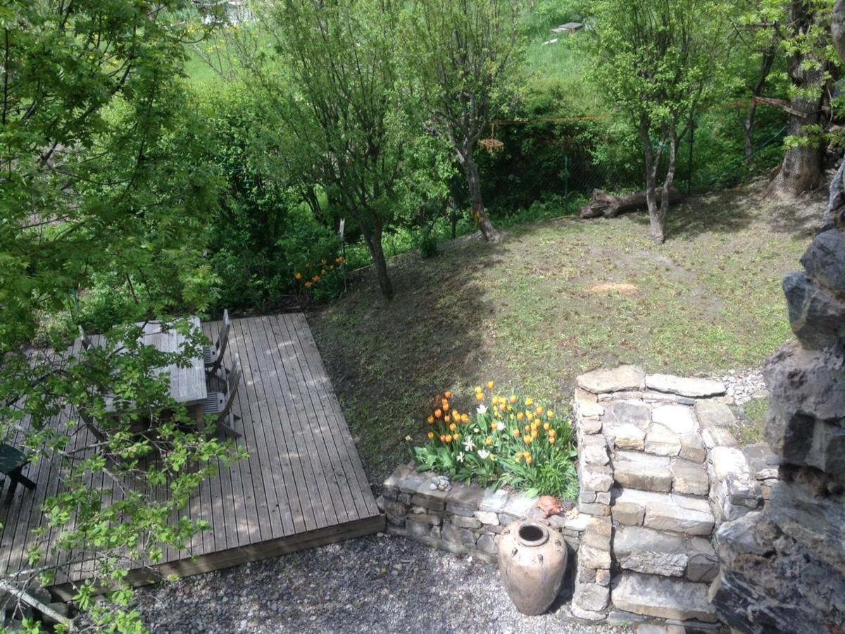 Le Val D'Ailleurs Acomodação com café da manhã Jausiers Exterior foto